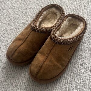UGG tasman Brown Suede Shearling-Lined Slip-On Sz 4